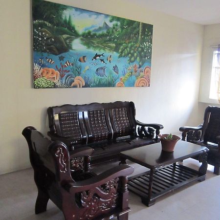 Middle Town Inn Bacolod Ngoại thất bức ảnh